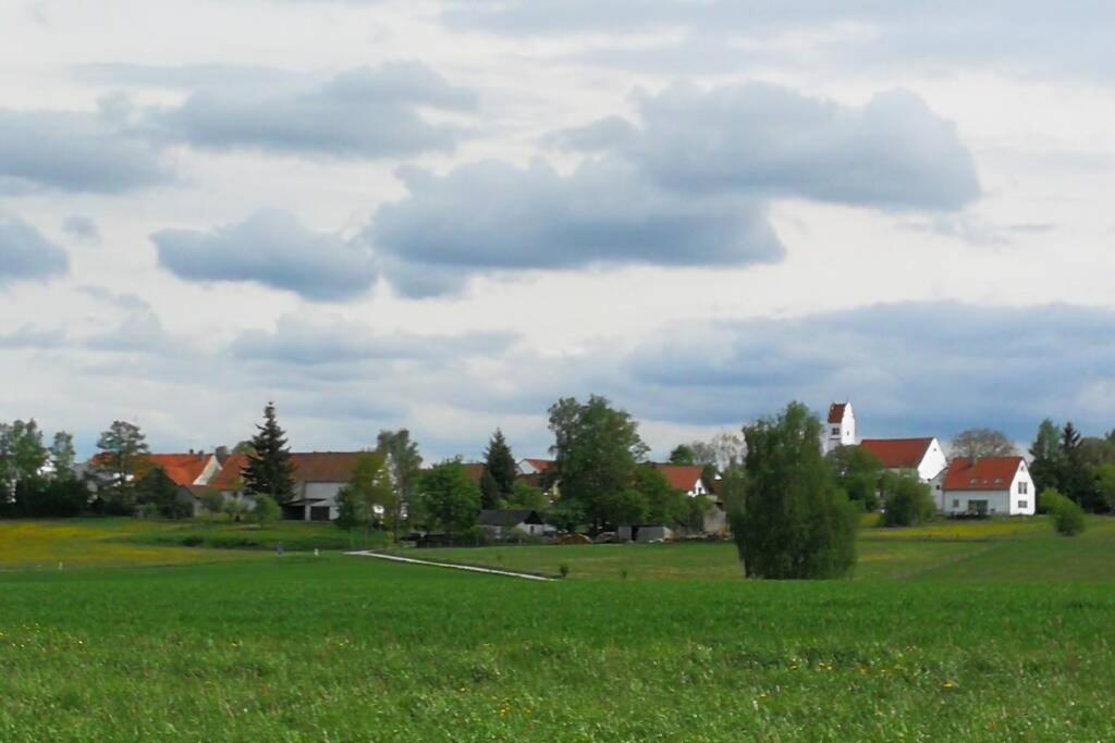 Charmantes Ferienhaeuschen Zwischen Muenchen Und Augsburg Ried  Bagian luar foto